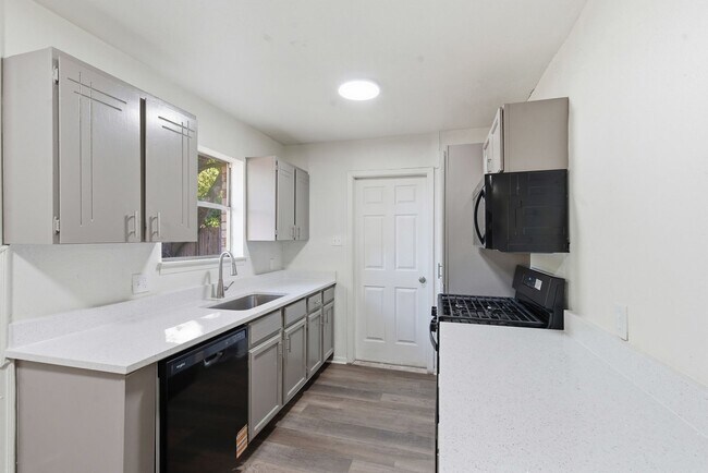 Photo - Amazing in Arlington