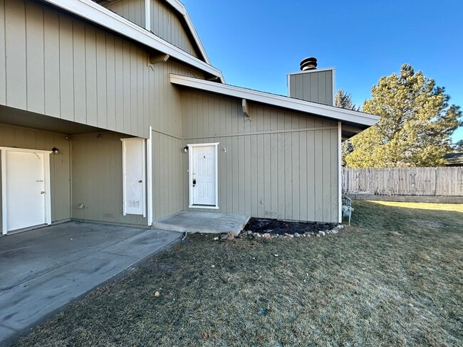 Building Photo - 1476 Hussman Ave Rental