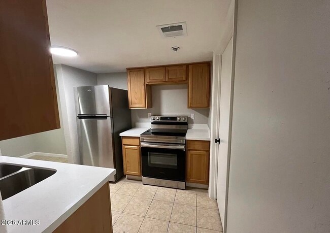 Building Photo - 12221 W Bell Rd Unit 141