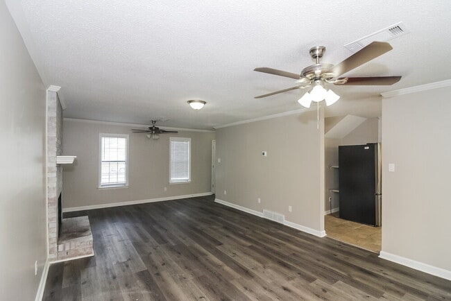 Photo - 967 Hawkview Dr