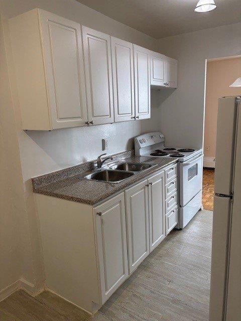 Photo - 3950 Lawrence Ave E