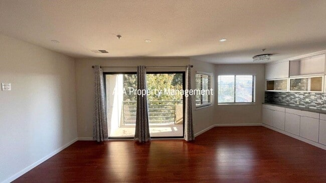 Photo - Downtown Walnut Creek! 3rd floor 2 master ... Unit 307