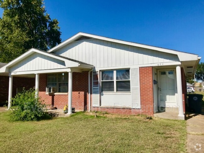 Building Photo - 844 Stanley Ave Rental