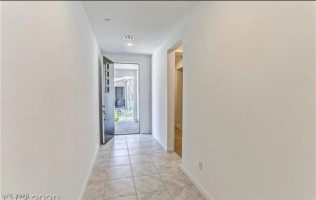 Photo - 817 Piermont court