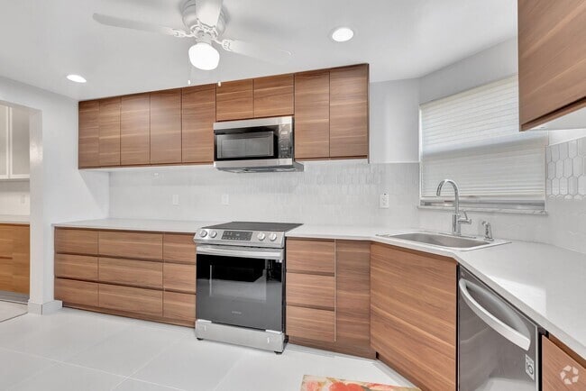 Building Photo - 3590 Via Poinciana Unit 205 Rental