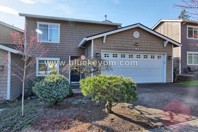 3 Bed, 3 Baths Home in Cedar Mill - 3 Bed, 3 Baths Home in Cedar Mill