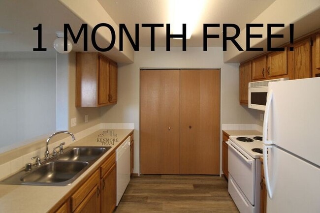 Building Photo - 6405 Chapel Hill Blvd