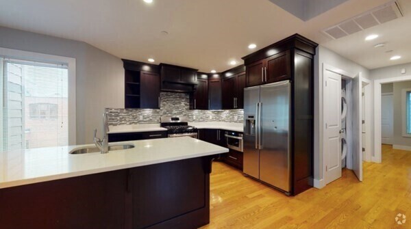 Building Photo - 41 W 2nd St Unit 3 Rental