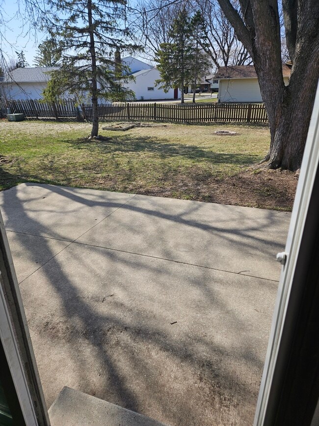 Photo - 3532 E River Dr