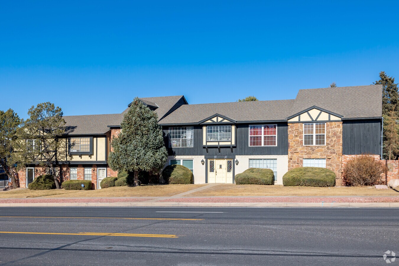 Photo - 2902 Airport Rd