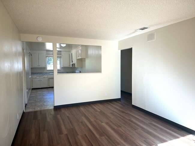 3970 Meteor St
