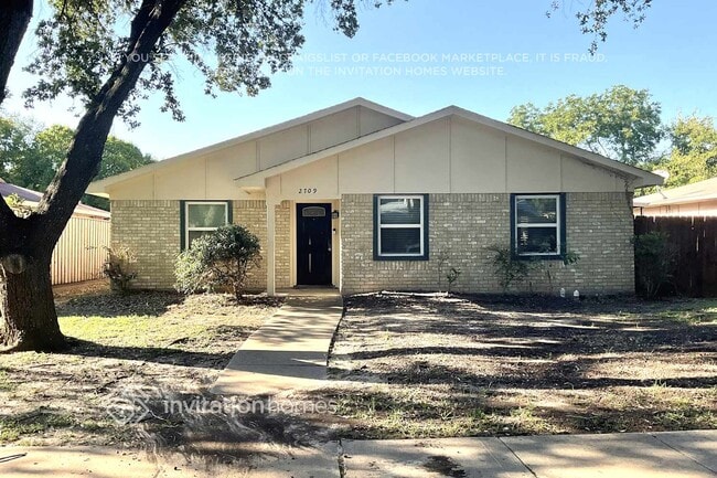 Building Photo - 2709 Clover Valley Dr Rental