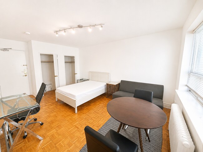 Photo - 710 Spadina Ave. Unit 505