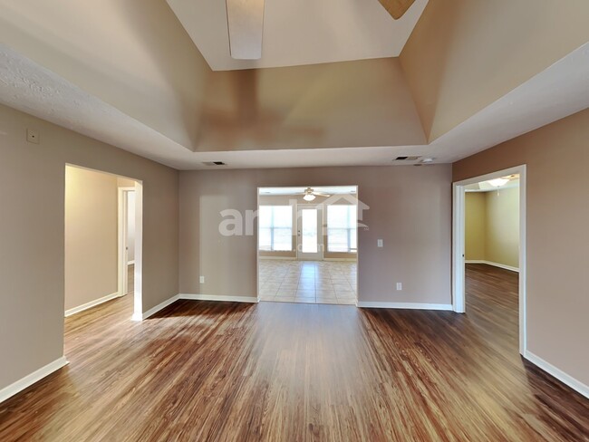 Photo - 208 Blossom Ct House