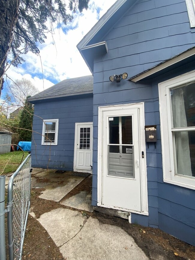 Photo - 1826 Minnesota Ave Unit 1826.5 upper