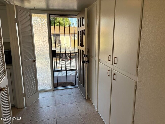 Photo - 2 Bedroom 2 Bath condo with ALL utilities included!