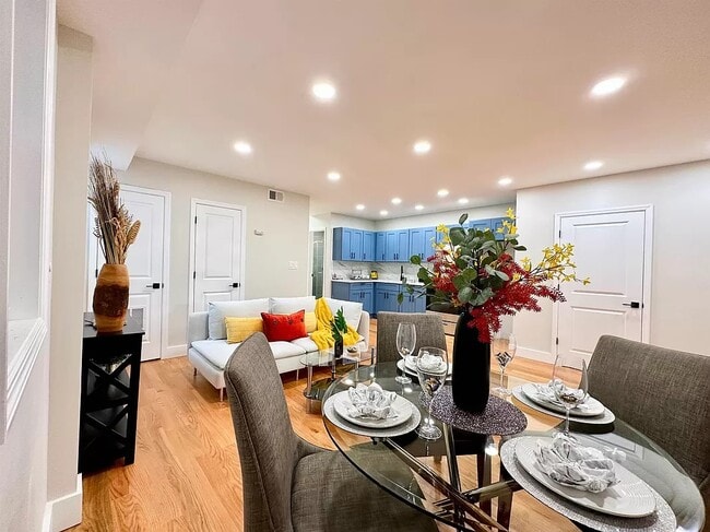 Photo - 669 Summit Ave