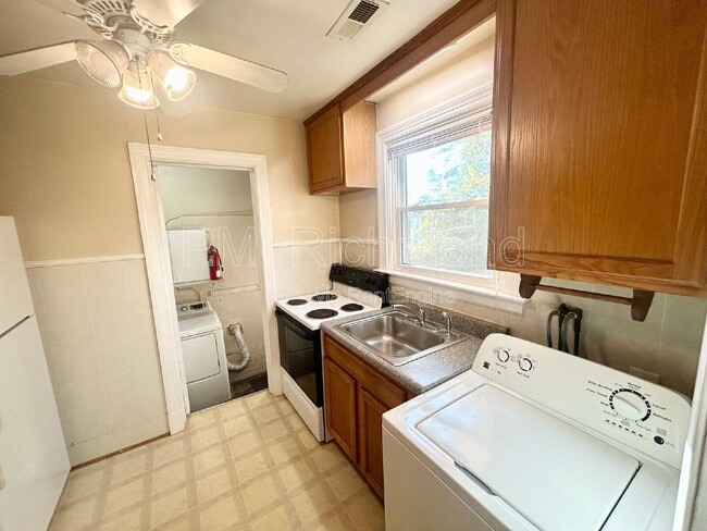 Photo - 2705 Dellrose Ave