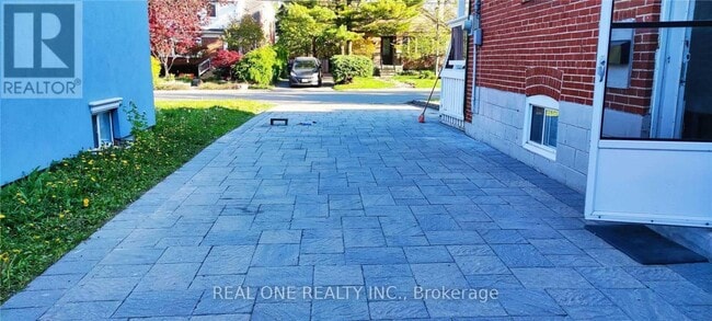 Photo - 42 Cadillac Ave