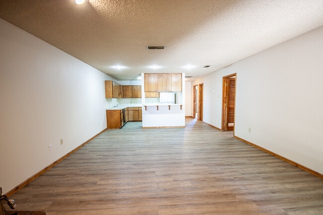 Photo - 809 Stanton Pl