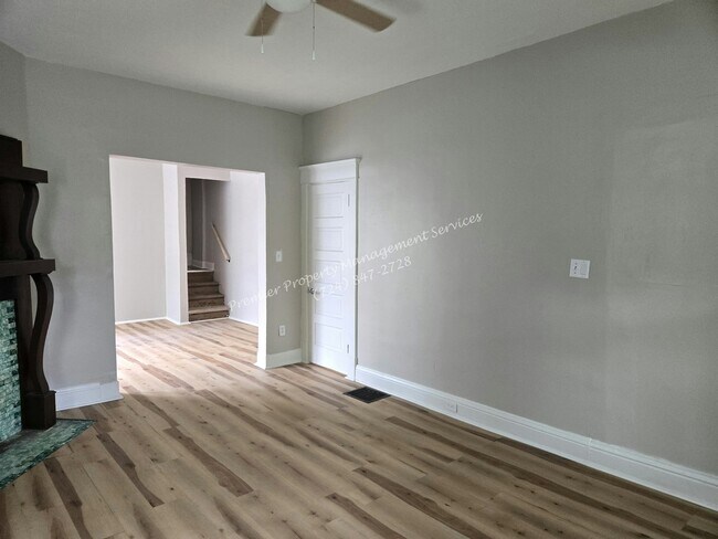 Photo - 1429 Hall Ave Unit 101