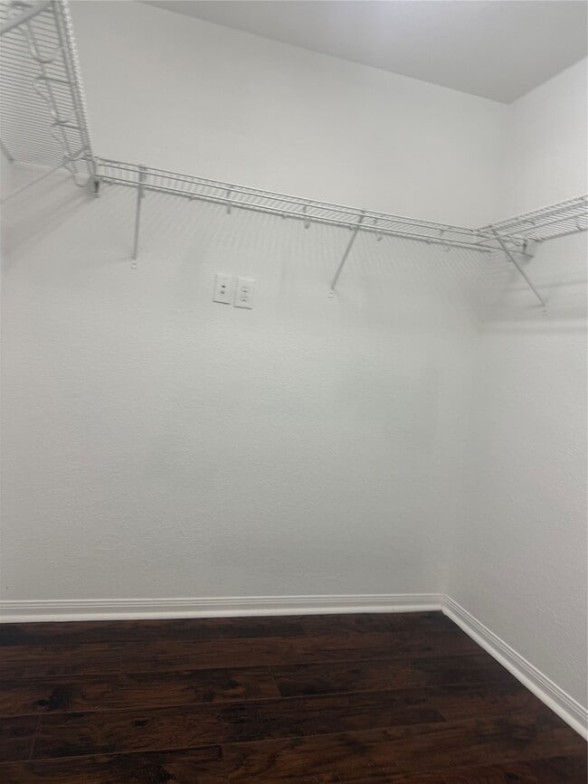 Photo - 10914 Overland Trail Dr