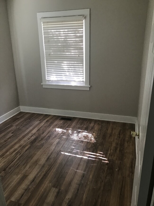 Photo - 1 Bed/1 Bath Home plus office in Madison with Laminate Flooring, Pet Friendly