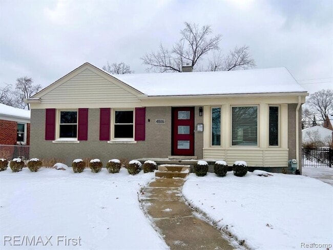 Building Photo - 4516 Robinwood Ave