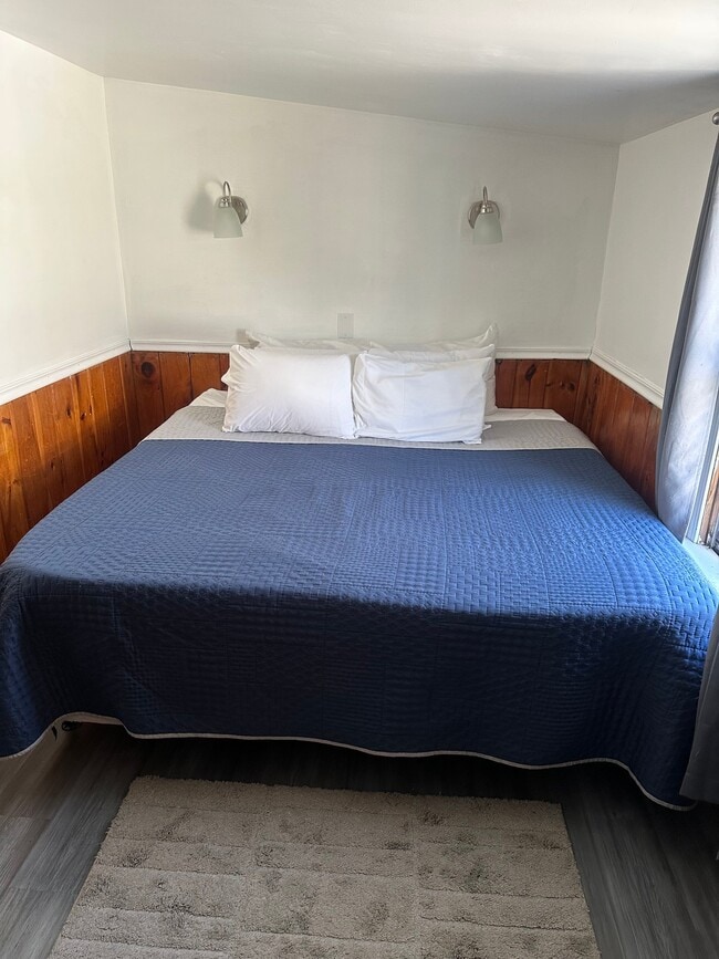 16 M St Unit C