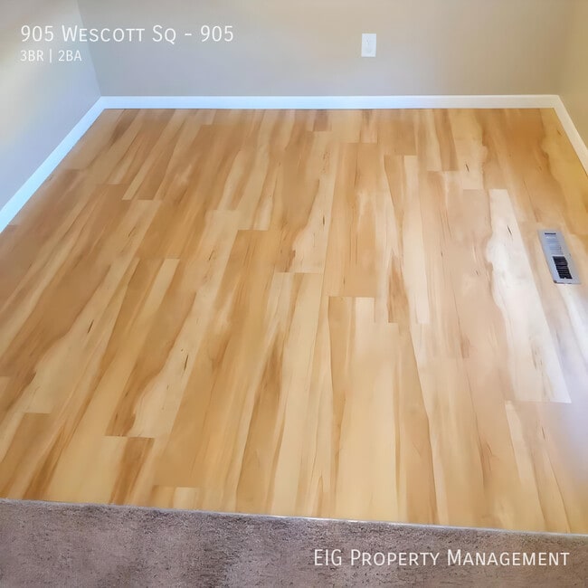 Photo - 905 Wescott Square Unit 905