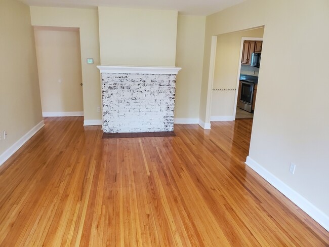 1222 Field Rd