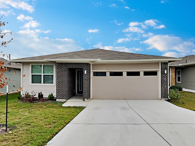 Building Photo - 10713 Fulton Ave