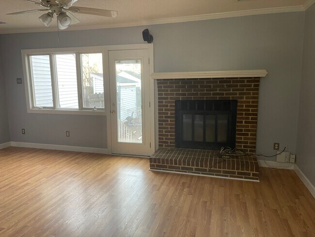 Photo - 4310 Brighton Ln