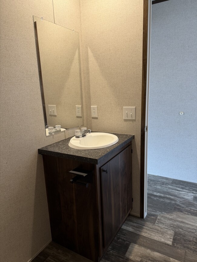 Photo - 408 Parker St