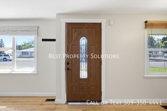 Photo - 171 G St SE