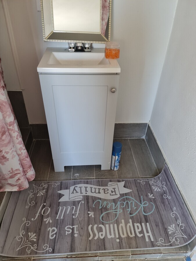 restroom - 703 N Fickett St Unit K