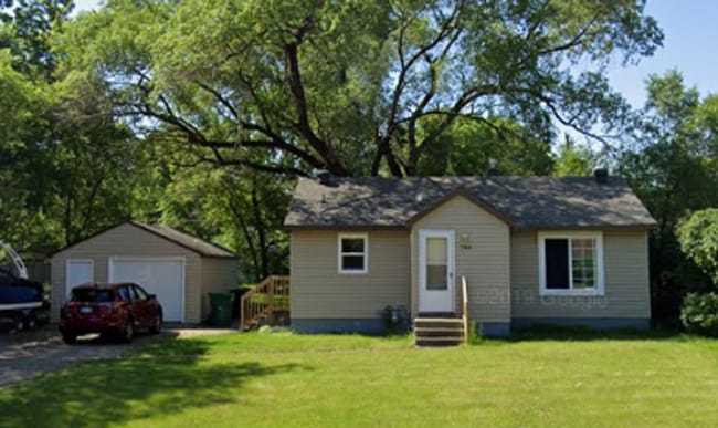 Building Photo - 786 Sanburnol Dr NE