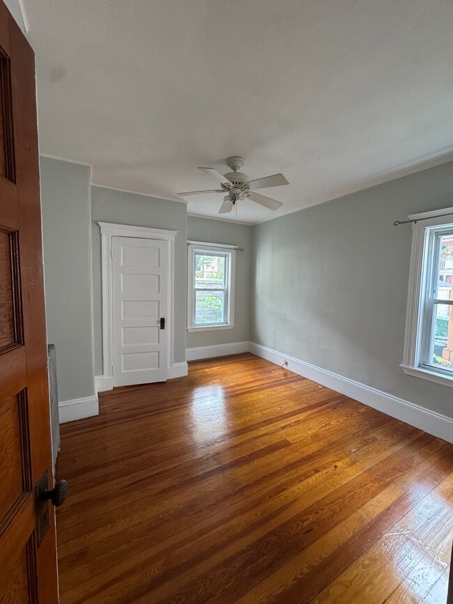 Building Photo - 271 Boston Ave Unit #1 Rental