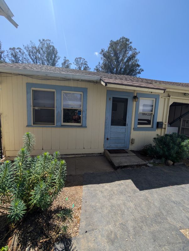 Photo - 350 Primrose Ln