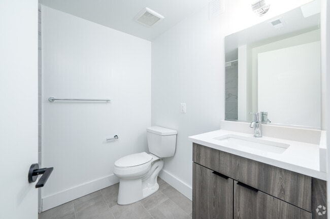 3BR, 2BA – 813SF