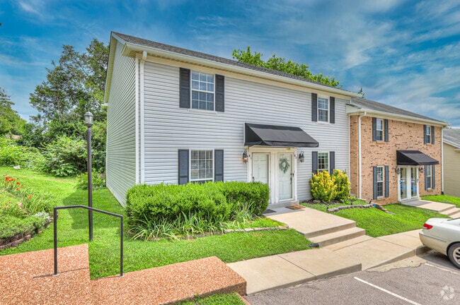Building Photo - 200 N Royal Oaks Blvd Rental
