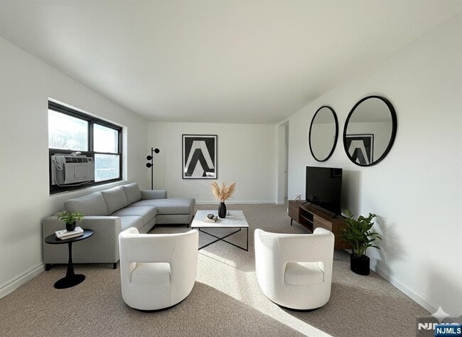 Photo - 3031 Edwin Ave Unit 5C