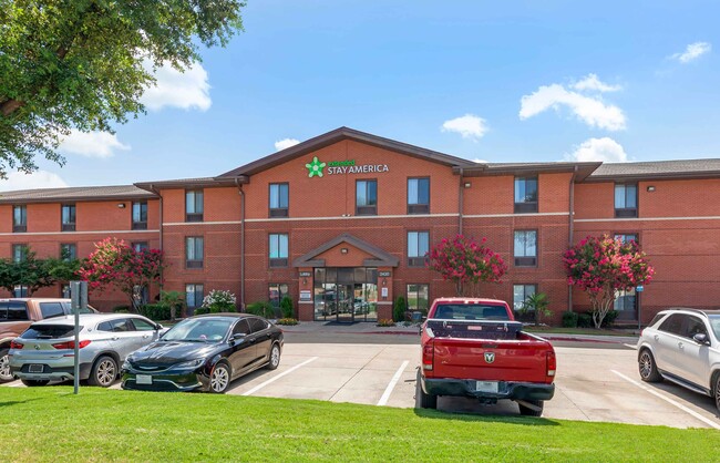 Building Photo - Furnished Studio-Arlington - Six Flags Rental