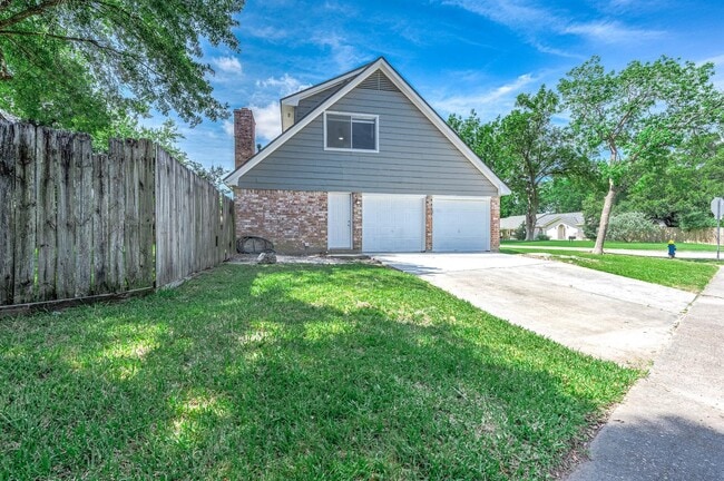 Photo - 9014 Landwood Dr