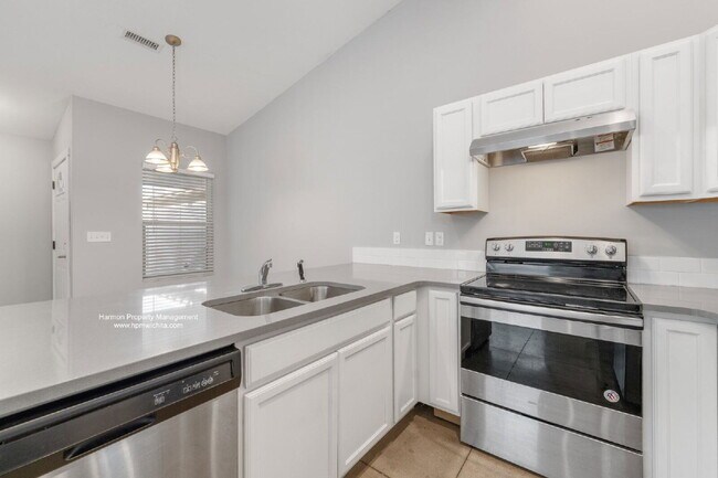 Photo - 5326 N Hillside St