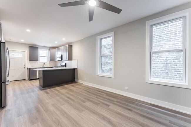 Photo - 1725 N Honore St