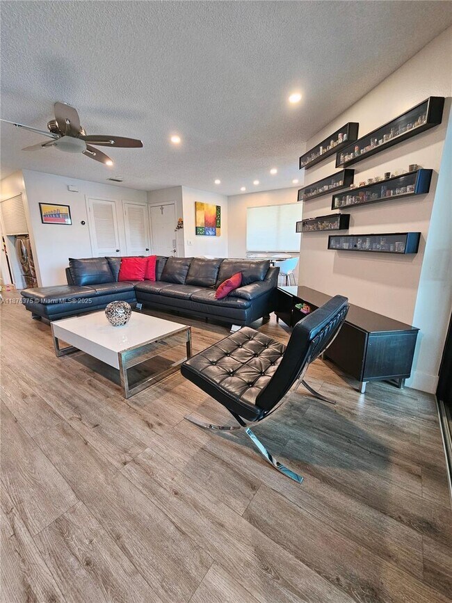 Photo - 3483 Emerald Oaks Dr Unit 1701