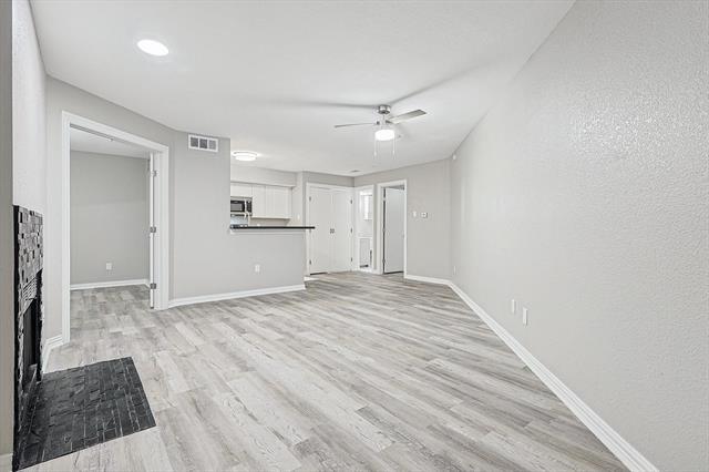 Photo - 9839 Walnut St Unidad T110