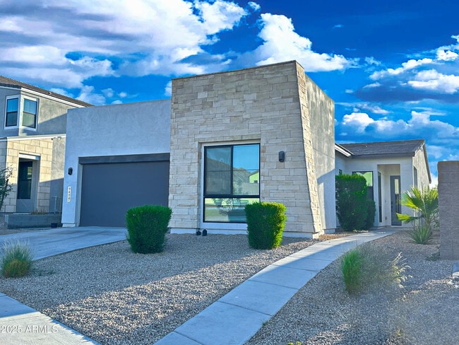 Photo - 9414 S 7th Pl