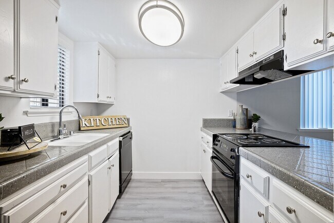 Riverwoods Apartments
